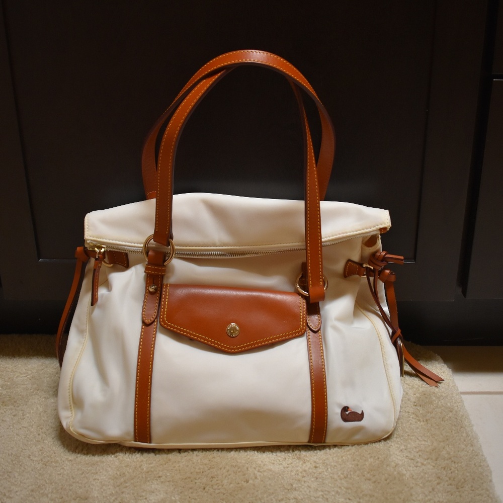 White Dooney & Bourke Tote NWOT